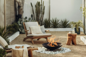 Outdoor fireplaces and heaters